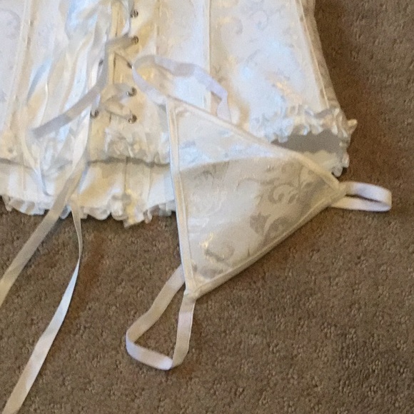 White elegant corset w/matching thong. Never worn! - Picture 3 of 6